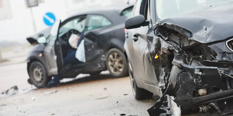 ขับรถชนคนเสียชีวิตในอุบัติเหตุรถยนต์ต้องทำอย่างไร